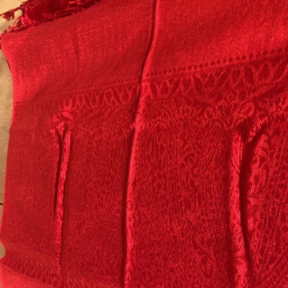 Women’s shawl wrap - Picture 4 of 4